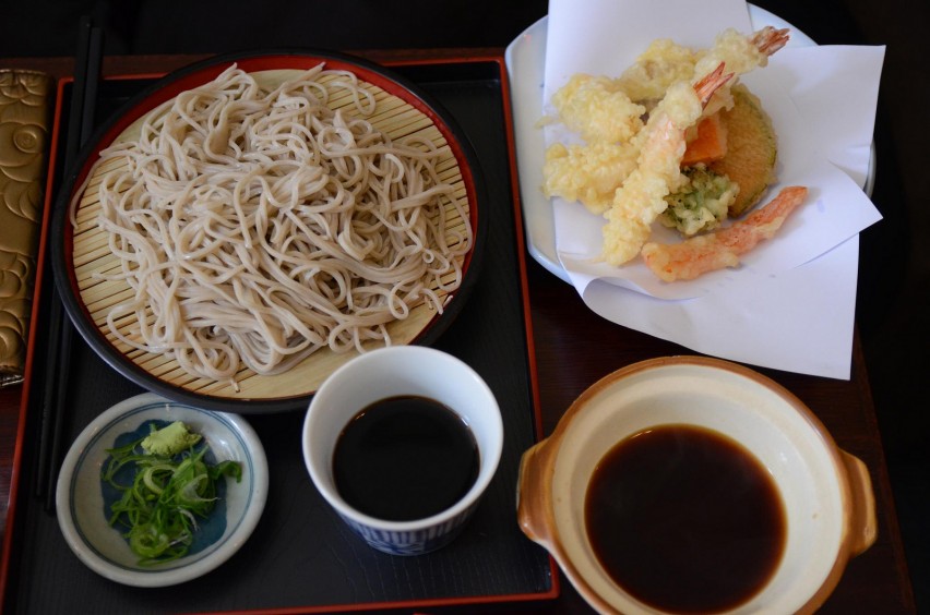 日本必须尝试的十大美食