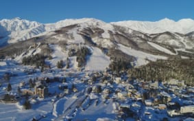snowy mountains of Hakuba