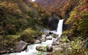 Naena Falls in autumn