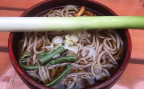 Soba noodles with leek
