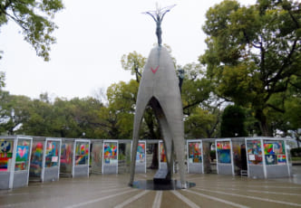 A Pilgrimage to Hiroshima With 1,000 Paper Cranes