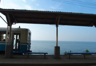 Shikoku's Best Idyllic Coastline Scenes: Shimonada Station & Cafe Niil Mare