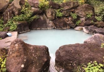 Tsubame Onsen: Tiny, Milky, Secluded, and Free-of-charge